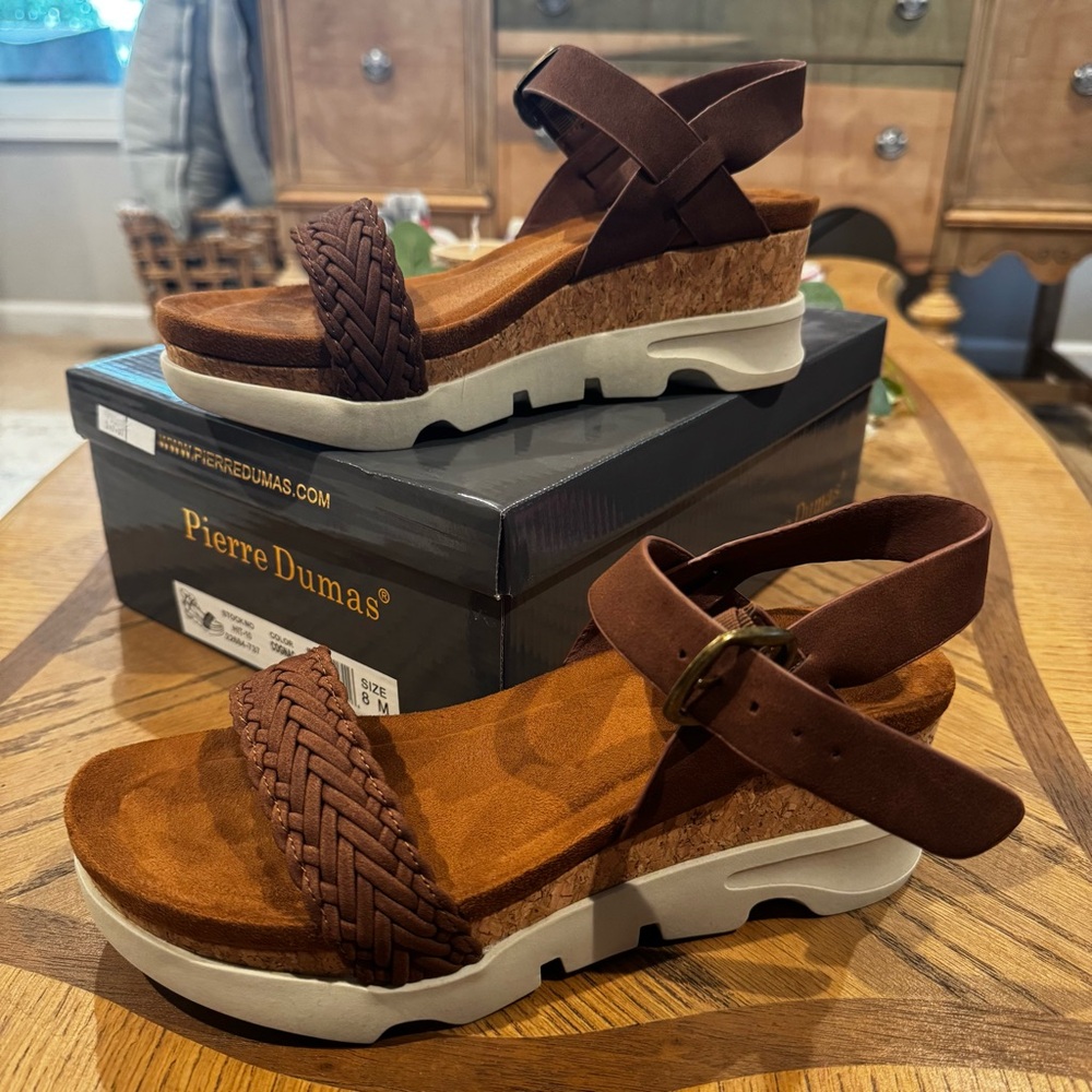 Pierre Dumas Brown Platform Sandals with Woven Design size 8
